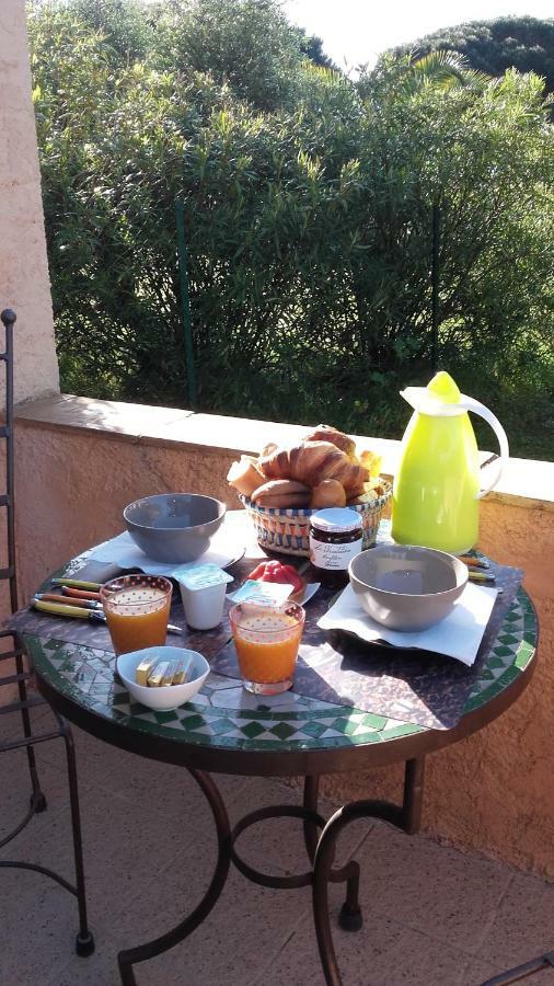 Chambres d'hôtes Villa Alizé Grimaud Esterno foto