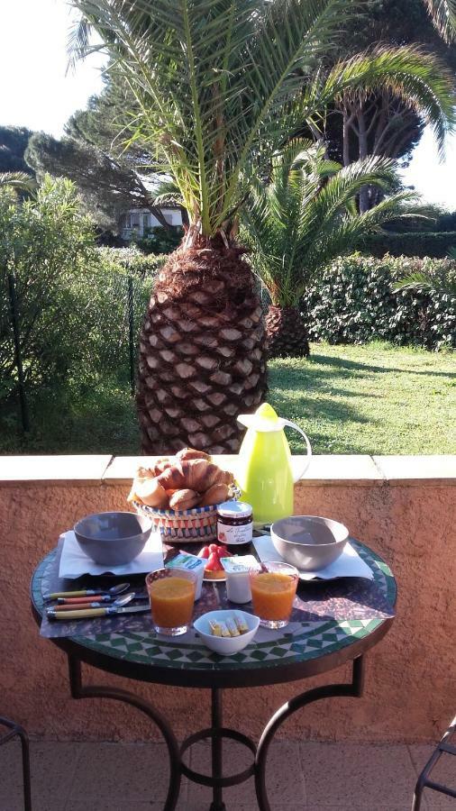 Chambres d'hôtes Villa Alizé Grimaud Esterno foto